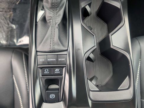 Certified 2025 Toyota Camry SE w/ Convenience Package image 14