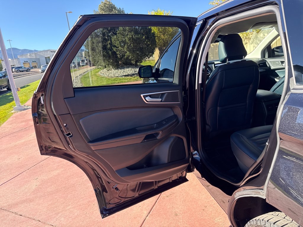Used 2023 Ford Edge SEL w/ Sport Appearance Package AWD/4WD image 18