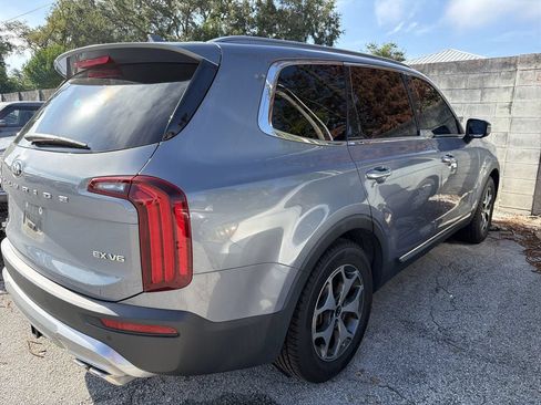 Used 2020 Kia Telluride EX w/ Towing Package FWD image 8