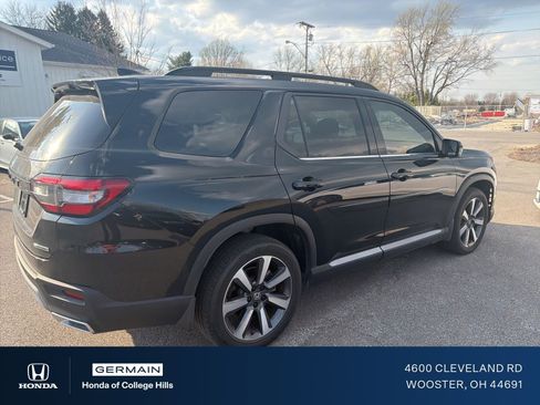 Used 2024 Honda Pilot Touring image 6