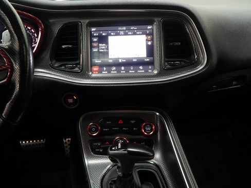Used 2019 Dodge Challenger SRT Hellcat Redeye image 20