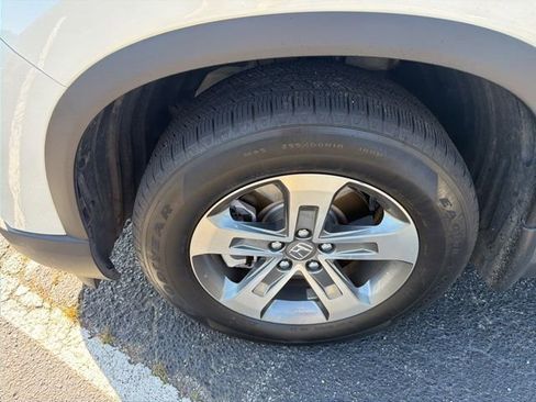 Used 2023 Honda Pilot EX-L image 10