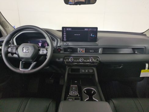 New 2026 Honda Pilot Touring image 12