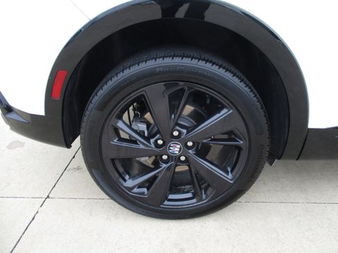 Used 2025 Buick Envision Sport Touring image 11