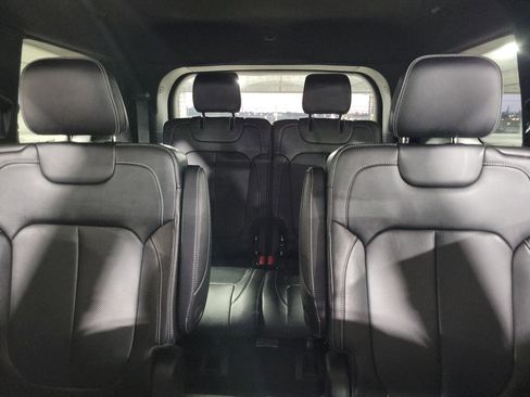 Used 2023 Jeep Grand Cherokee L Overland image 12