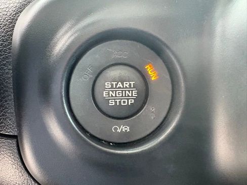 Used 2021 Jeep Wrangler Unlimited Sahara image 23