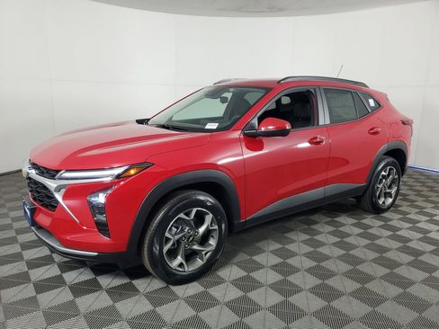 New 2026 Chevrolet Trax LT image 8