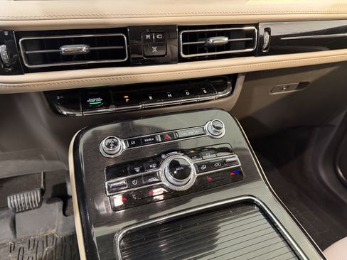 Used 2023 Lincoln Nautilus AWD w/ Premium Package image 19