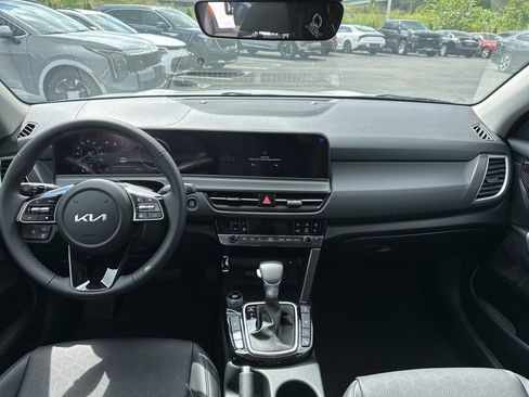 New 2026 Kia Seltos EX w/ EX Sunroof Package image 25