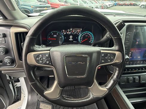 Used 2019 GMC Sierra 2500 Denali w/ Duramax Plus Package image 18