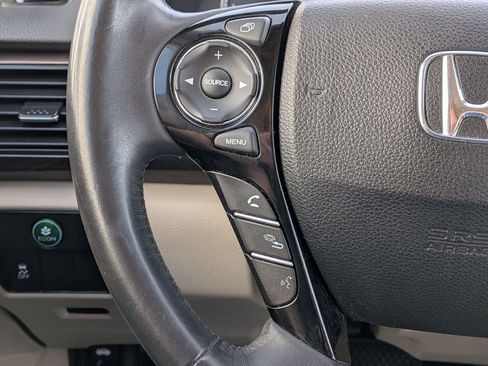 Used 2016 Honda Accord EX-L image 18