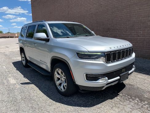Used 2022 Jeep Wagoneer Series II AWD/4WD image 7