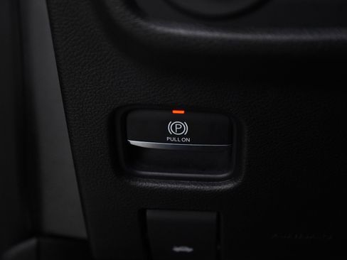 Used 2022 Jeep Grand Cherokee Limited image 28