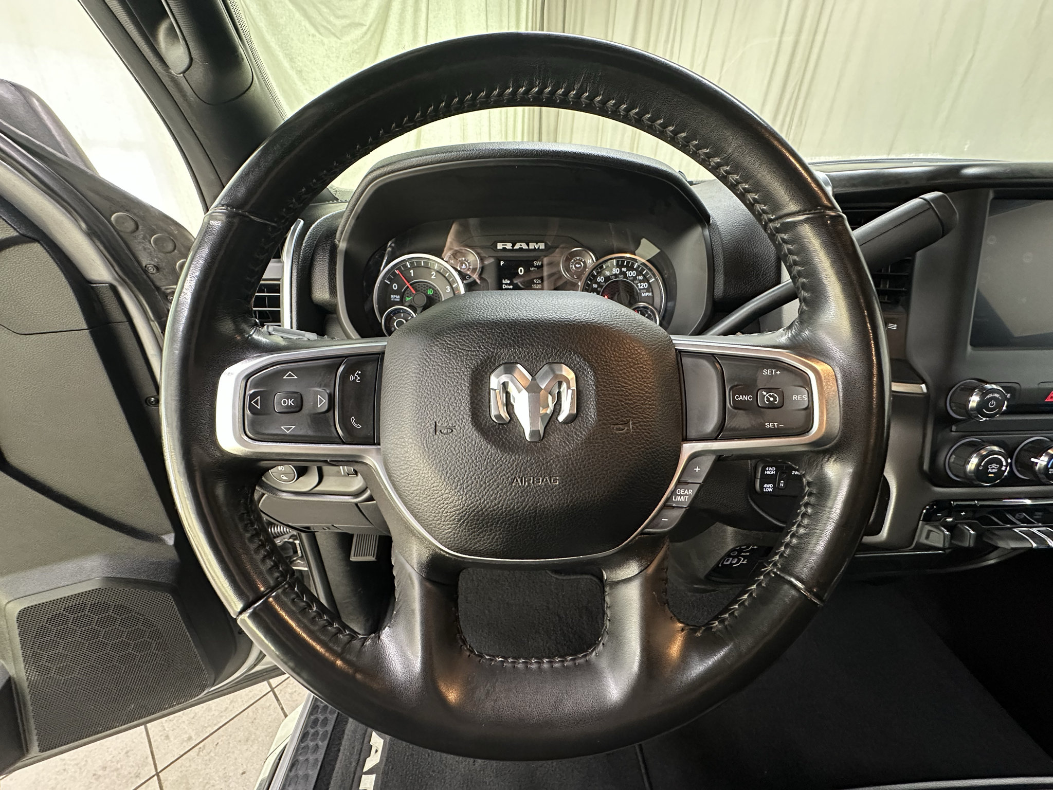 Used 2024 RAM 3500 Big Horn AWD/4WD image 29