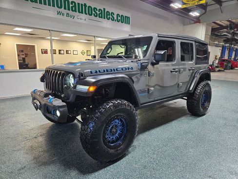 Used 2022 Jeep Wrangler Unlimited Rubicon 4xe image 2