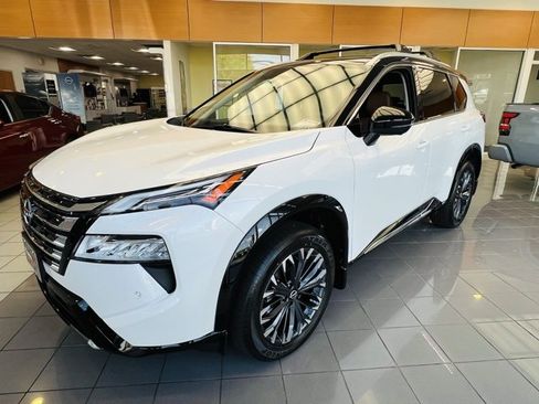 New 2026 Nissan Rogue Platinum image 14