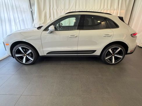 Certified 2026 Porsche Macan AWD/4WD image 2