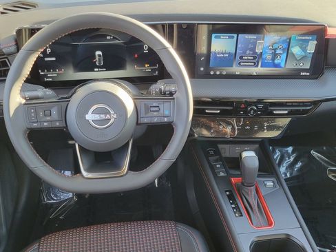 New 2026 Nissan Kicks SR FWD image 5
