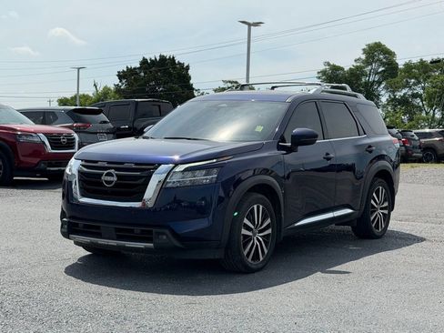 Used 2023 Nissan Pathfinder Platinum AWD/4WD image 9