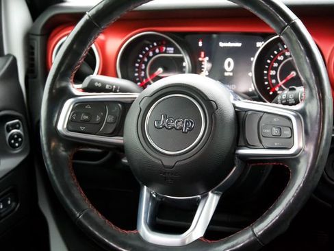 Used 2020 Jeep Wrangler Unlimited Rubicon AWD/4WD image 12