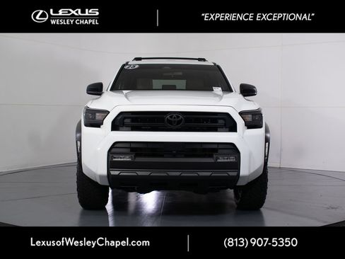 Used 2025 Toyota 4Runner SR5 AWD/4WD image 13