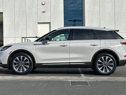 Used 2022 Lincoln Corsair Reserve image 6