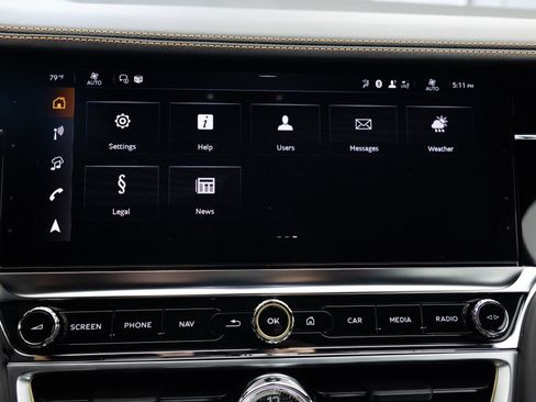 Used 2025 Bentley Flying Spur Plug-In Hybrid image 35