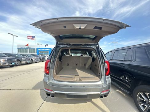 Certified 2025 GMC Yukon XL Denali w/ Denali Reserve Package AWD/4WD image 27