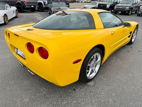Used 2000 Chevrolet Corvette Coupe w/ Roof Pkg image 5