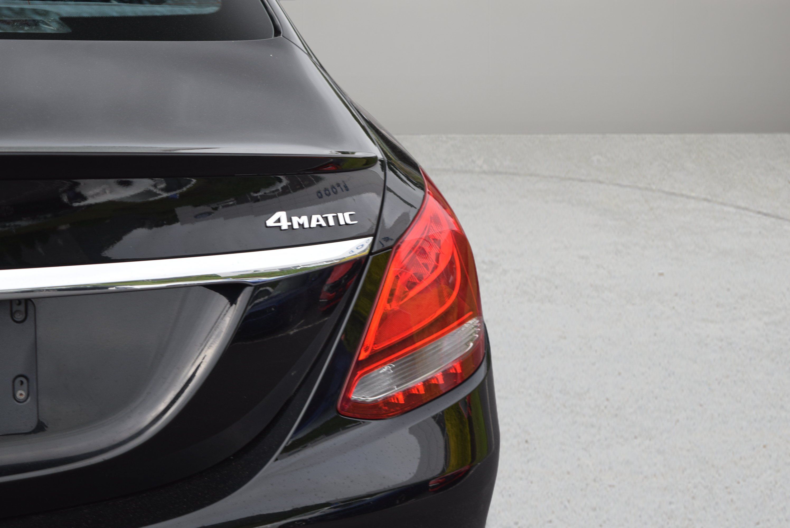 Used 2018 Mercedes-Benz C 300 4MATIC Sedan image 6