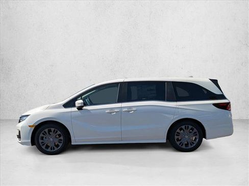 New 2026 Honda Odyssey Touring image 5