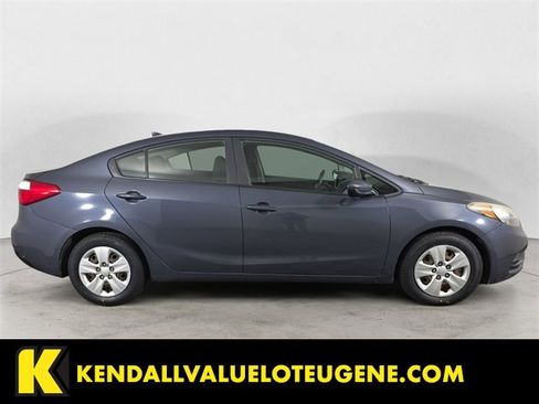 Used 2016 Kia Forte LX image 6