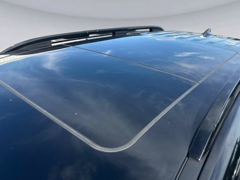 Certified 2024 Honda Pilot Touring image 35