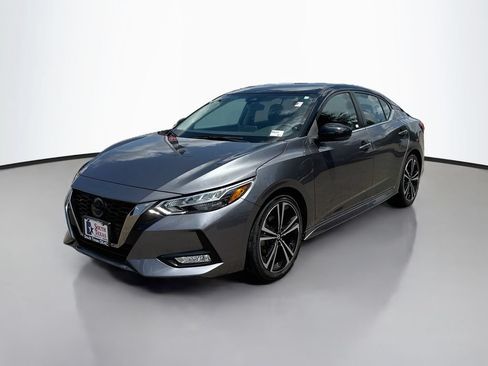 Used 2023 Nissan Sentra SR w/ Electronics Package FWD image 3