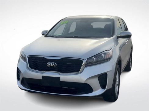 Used 2020 Kia Sorento LX image 4