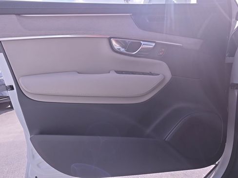 New 2026 Volvo XC90 T8 Plus w/ Protection Package Premier AWD/4WD image 30