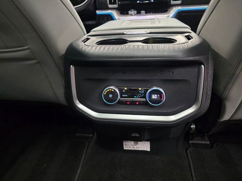Used 2025 Ford Expedition Max Platinum AWD/4WD image 41