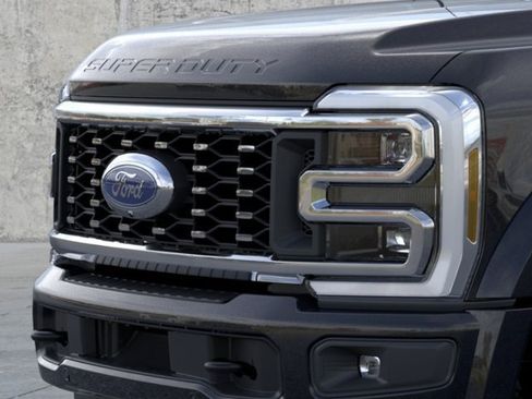 New 2026 Ford F450 Platinum w/ FX4 Off-Road Package AWD/4WD image 17