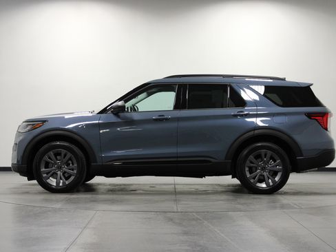 New 2026 Ford Explorer Active w/ Active Comfort Package image 8