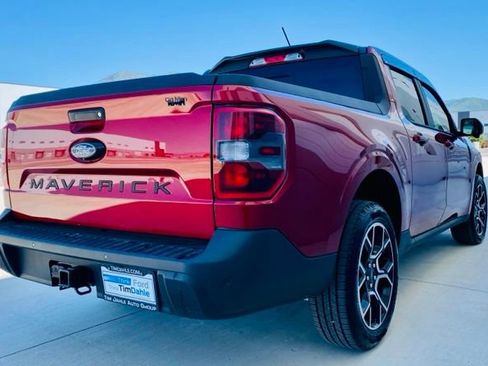 Certified 2025 Ford Maverick Lariat w/ 4K Tow Package AWD/4WD image 4