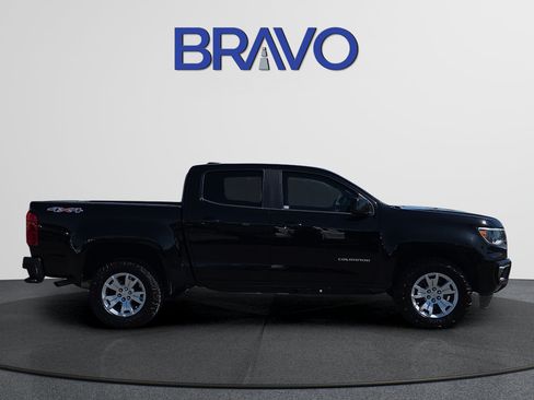 Used 2022 Chevrolet Colorado LT w/ LT Convenience Package AWD/4WD image 5