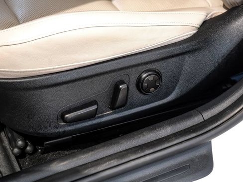 Used 2019 Kia Stinger w/ Sun & Sound Package RWD image 36