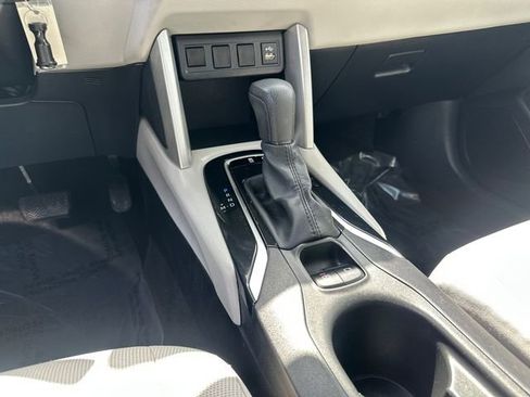 Certified 2022 Toyota Corolla Cross L AWD/4WD image 28