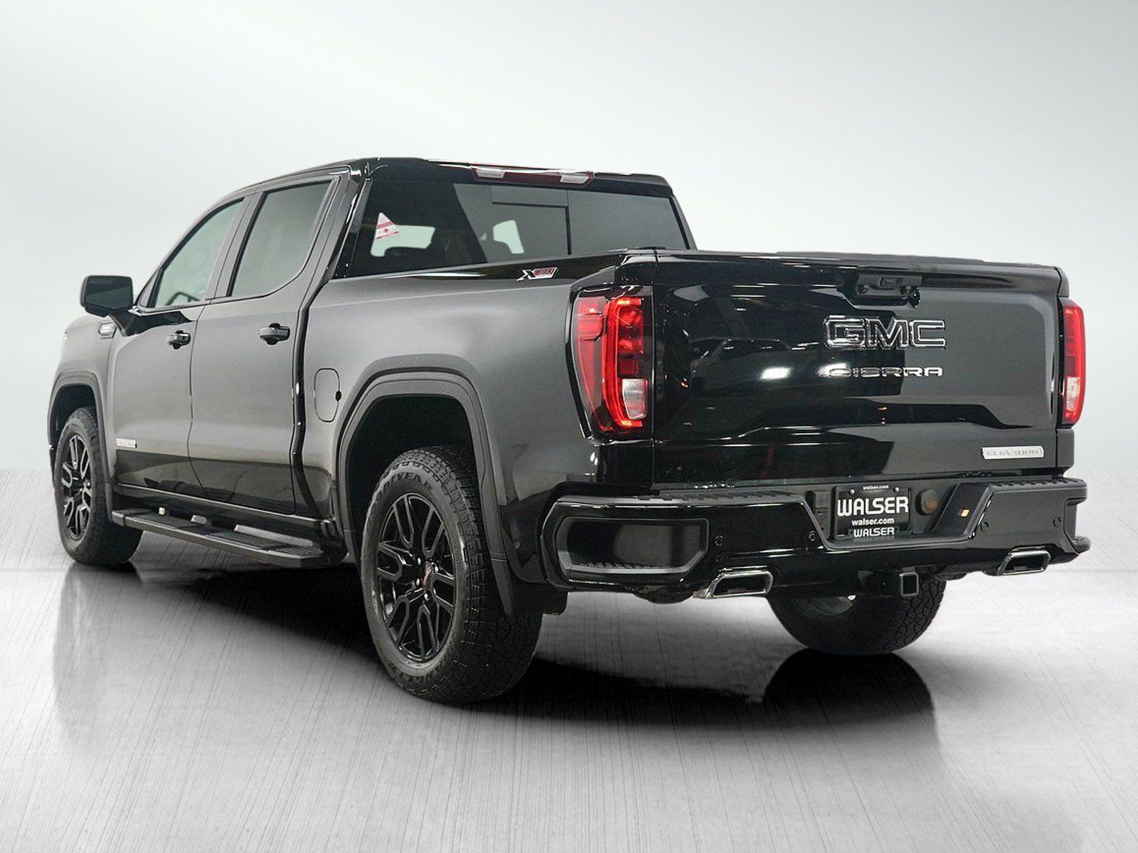 Used 2026 GMC Sierra 1500 Elevation w/ Elevation Premium Package AWD/4WD image 3
