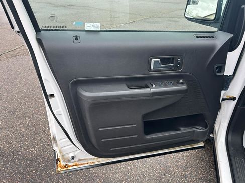 Used 2010 Ford Edge SEL image 14