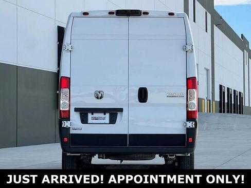 Used 2023 RAM ProMaster 2500 w/ Driver Convenience Group image 4