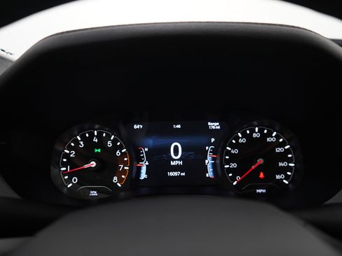 Used 2024 Jeep Compass Limited w/ Sun and Sound Group AWD/4WD image 26