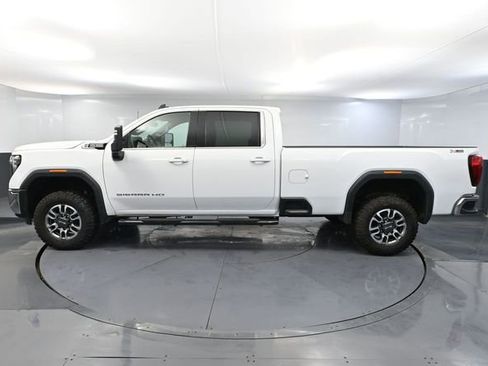 Used 2024 GMC Sierra 3500 SLE w/ SLE Convenience Package image 11