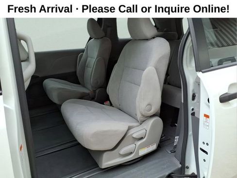 Used 2020 Toyota Sienna L FWD image 22