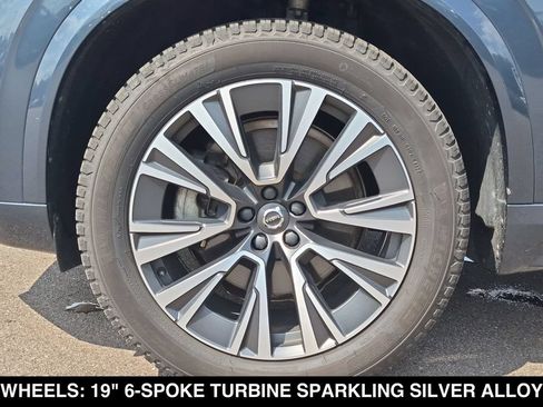 Used 2021 Volvo XC90 T5 Momentum w/ Climate Package AWD/4WD image 17